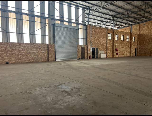 450M² WAREHOUSE TO LET IN KYA SANDS